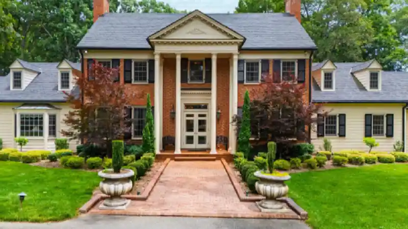 Various Types of Residential Homes a Chapel Hill Home Builder Can Build